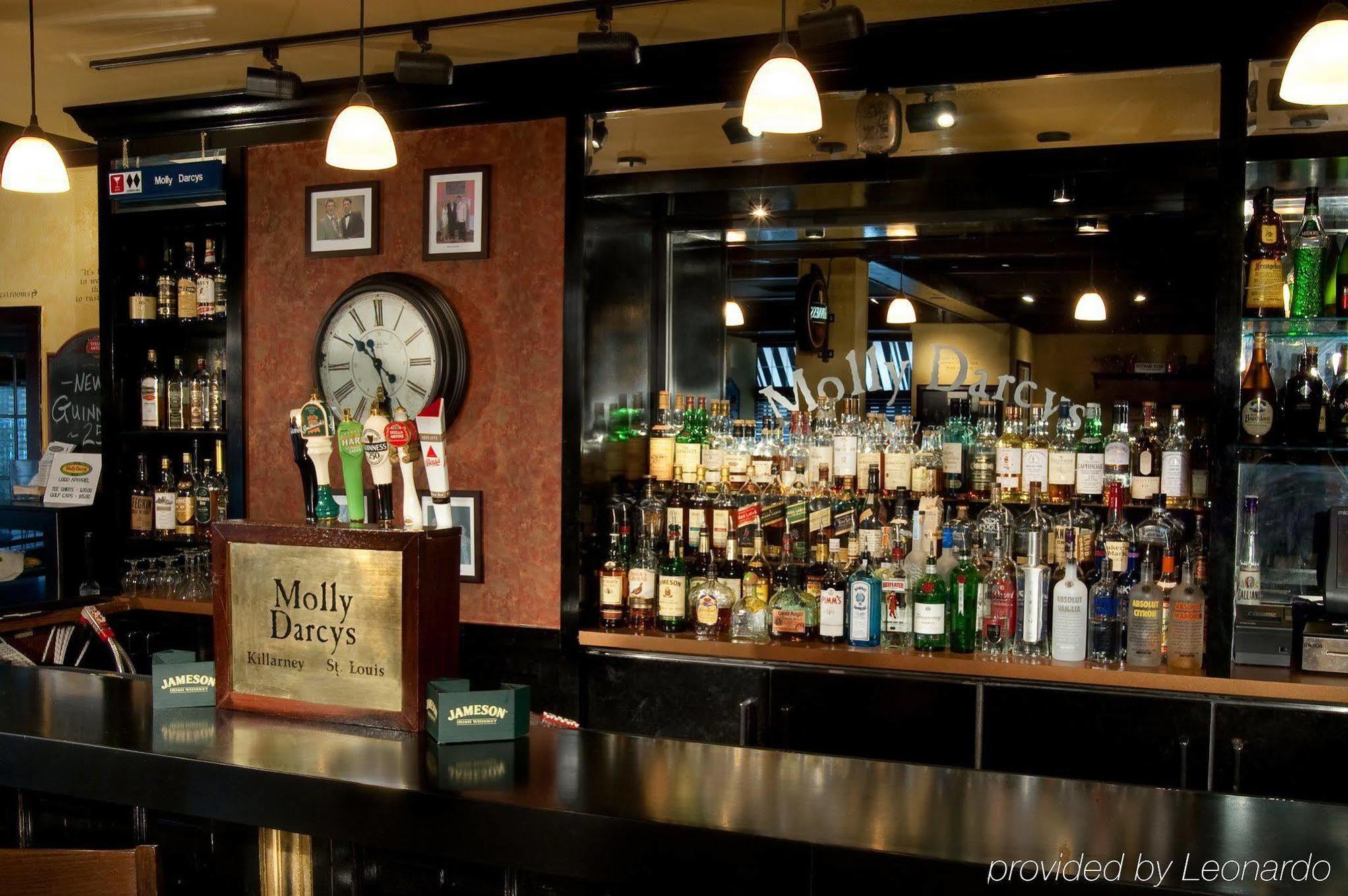 Seven Gables Inn, St Louis West, A Tribute Portfolio Hotel Clayton Étterem fotó