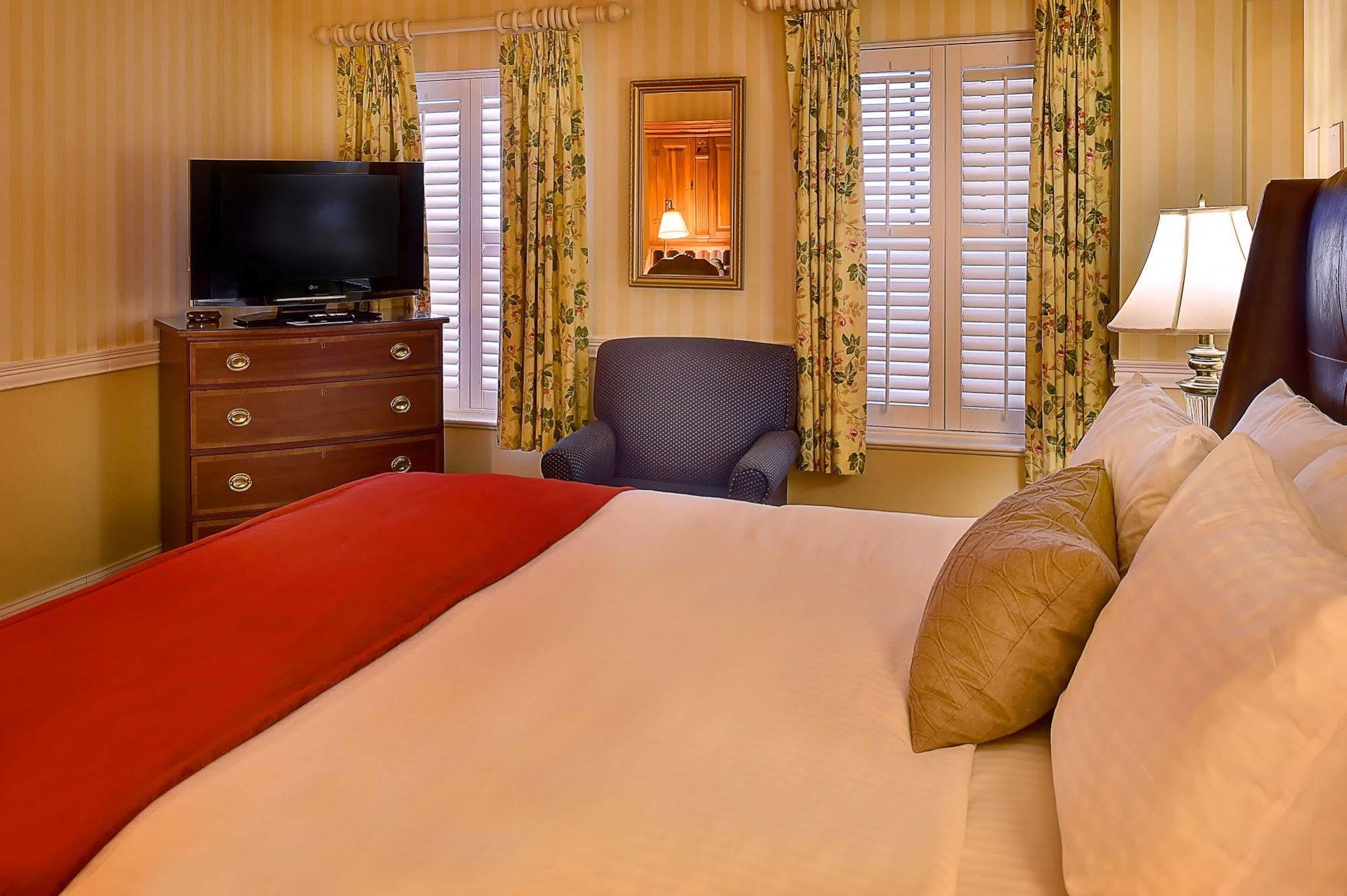 Seven Gables Inn, St Louis West, A Tribute Portfolio Hotel Clayton Kültér fotó